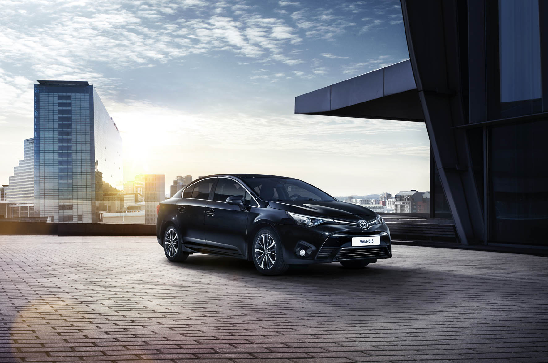 Toyota heeft de vanafprijzen van de vernieuwde Toyota Avensis met 1.6 D-4D dieselmotor bekend gemaakt. Hij is er vanaf 28.995 euro en komt met 20% bijtelling, voor de zakelijk rijder als Lease Pro.