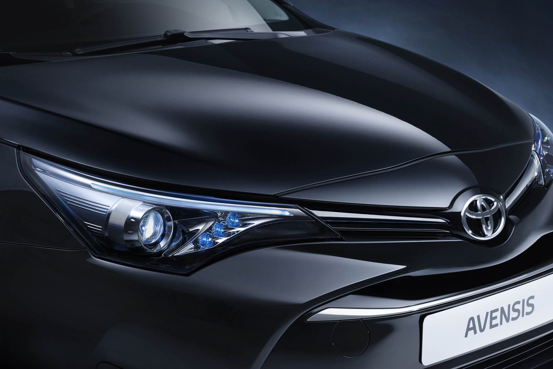 Toyota heeft de vanafprijzen van de vernieuwde Toyota Avensis met 1.6 D-4D dieselmotor bekend gemaakt. Hij is er vanaf 28.995 euro en komt met 20% bijtelling, voor de zakelijk rijder als Lease Pro.