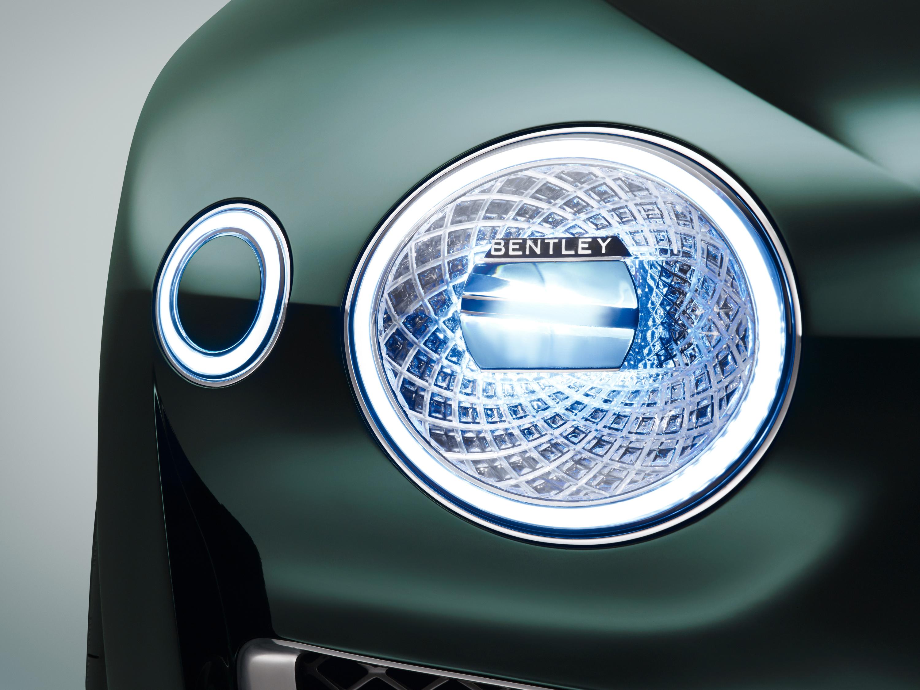 Met de Bentley EXP 10 Speed 6 laat het merk zien dat een kleinere sportwagen ook bij Bentley zou passen. Mogelijk gaat studiemodel in productie.