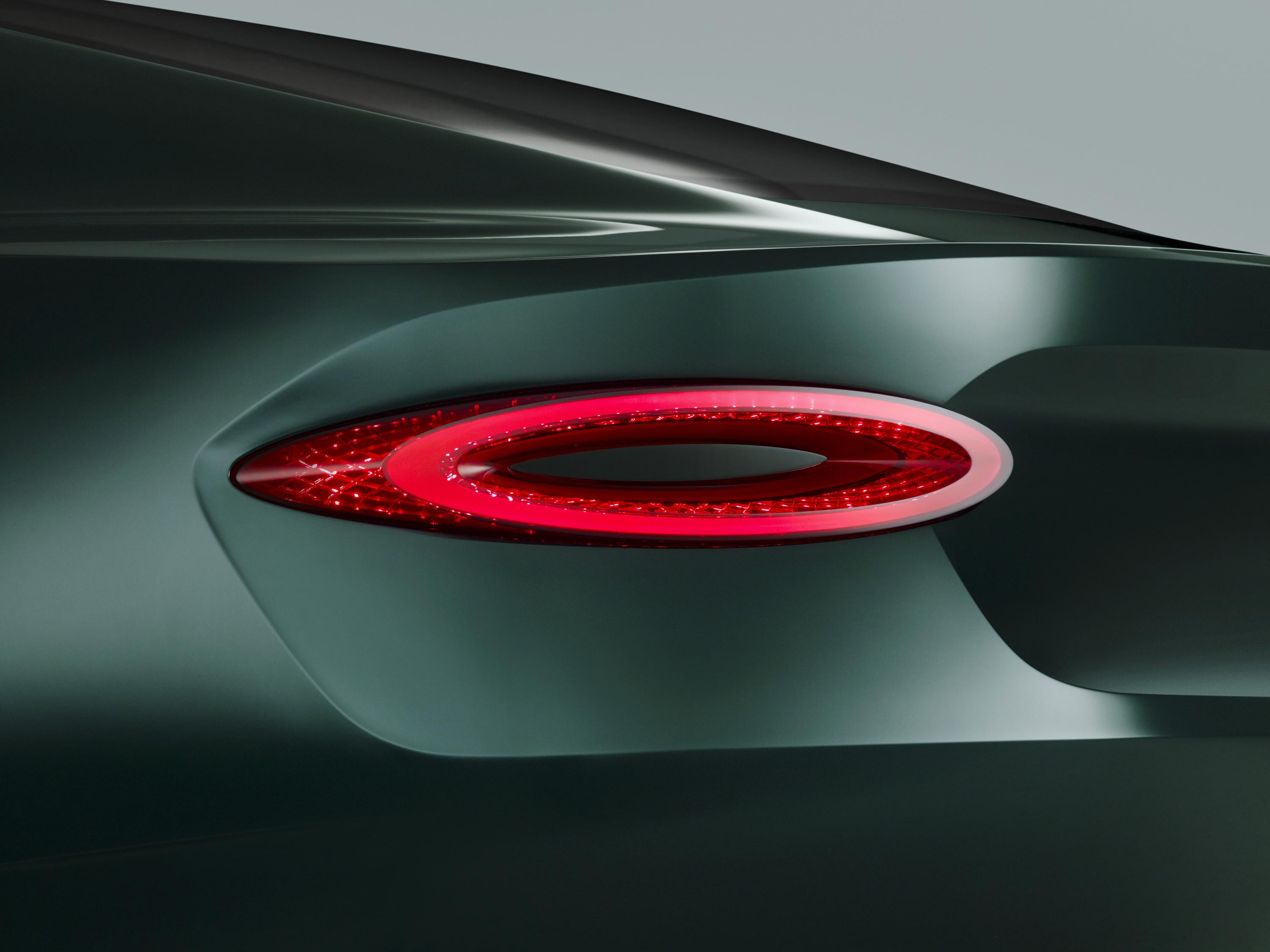 Met de Bentley EXP 10 Speed 6 laat het merk zien dat een kleinere sportwagen ook bij Bentley zou passen. Mogelijk gaat studiemodel in productie.