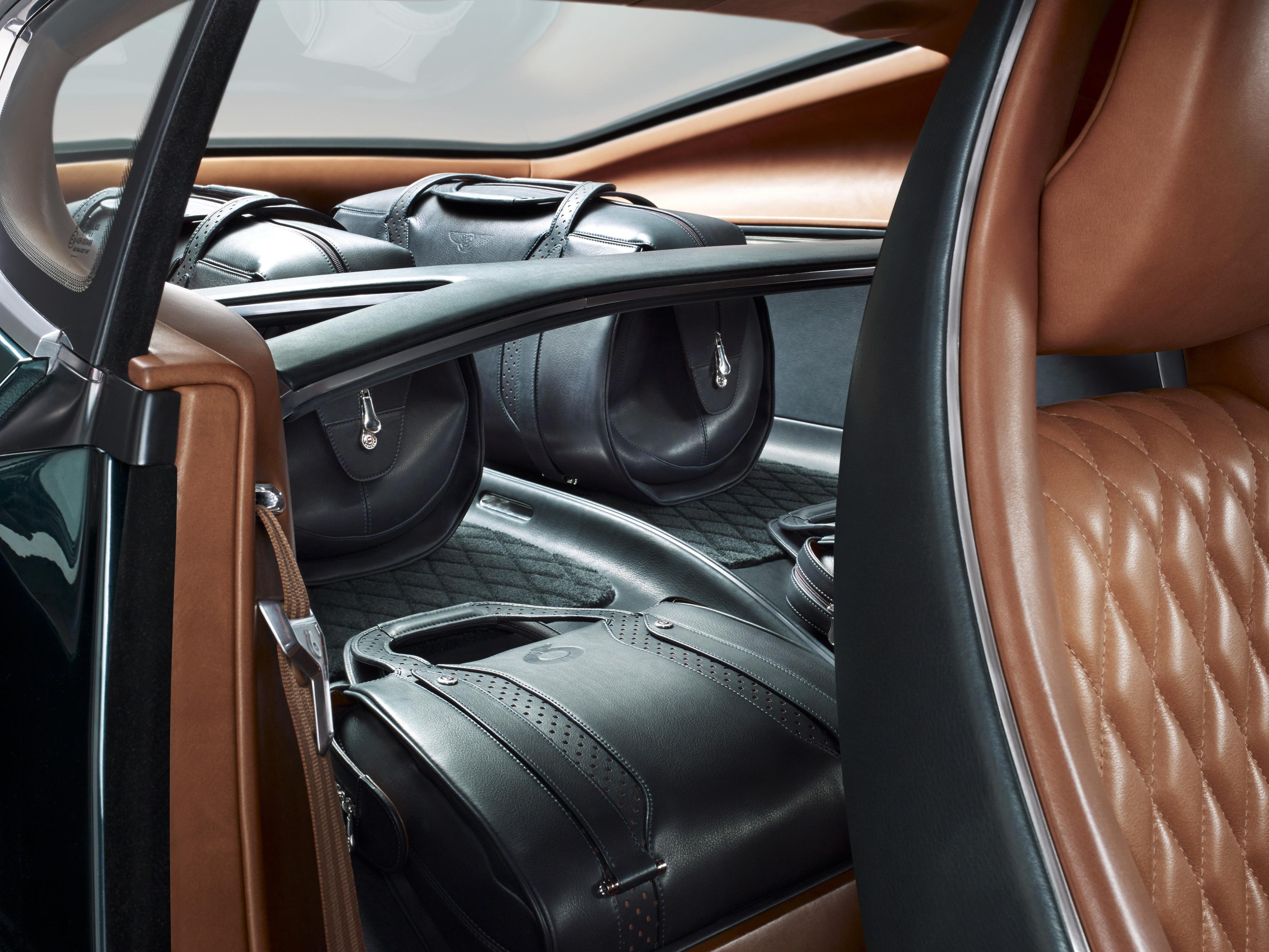 Met de Bentley EXP 10 Speed 6 laat het merk zien dat een kleinere sportwagen ook bij Bentley zou passen. Mogelijk gaat studiemodel in productie.