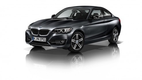 BMW introduceert 218i Coup met driecilinder turbomotor in combinatie met achterwielaandrijving. Voor 2015 doen daarnaast nieuwe uitvoeringen intrede.