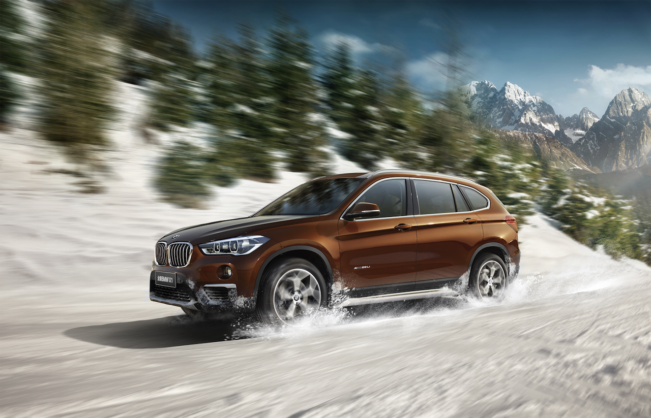 Mercedes, BMW, Audi en Mazda presenteren allemaal modellen die exclusief voor de markt in China zijn bedoeld. Zodoende blijven de A4L, E-Klasse Lang, BMW X1L en Mazda CX-4 bestemd voor de Chinezen.
