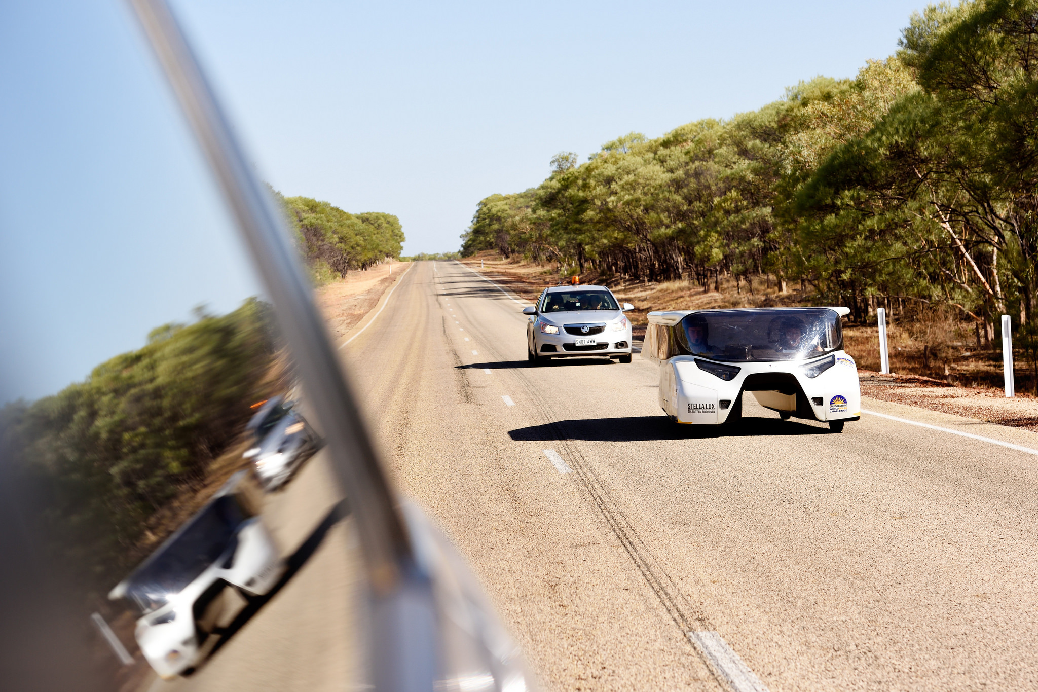 Stella Lux realiseert 1500 kilometer actieradius in World Solar Challenge 2015.