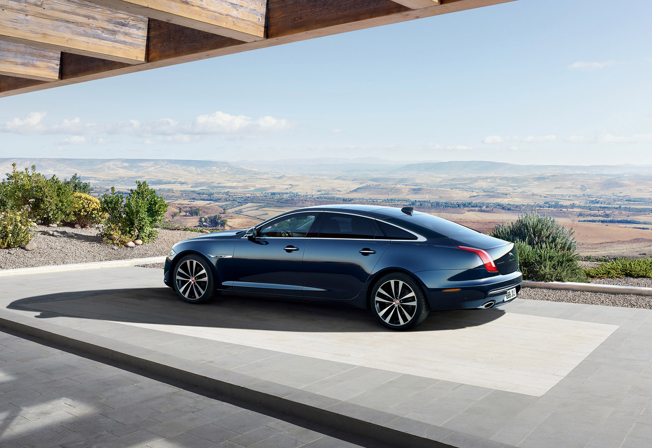 Jaguar brengt een speciale XJ50 ter viering van het vijftig jarig bestaan van dit model.