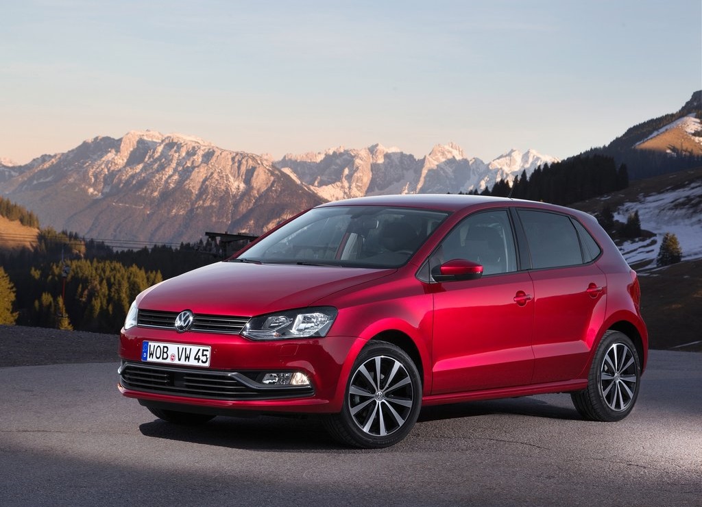 De huidige Volkswagen Polo gaat inmiddels grofweg acht jaar mee, dus VW acht het tijd voor een nieuwe. De volgende generatie Polo schijnt een stuk dynamischer te gaan worden.