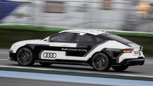 Audi MediaTV zendt livestream uit van autonoom rijdende Audi RS7 concept car op Hockenheim circuit. De snelle ronde vindt plaats op 19 oktober 2014.