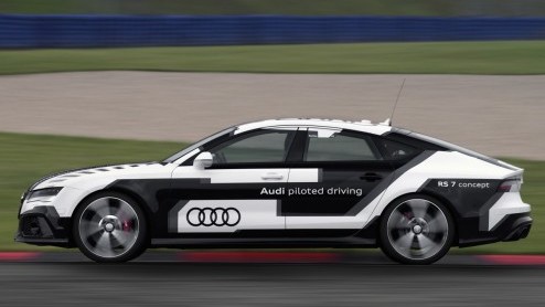 Audi MediaTV zendt livestream uit van autonoom rijdende Audi RS7 concept car op Hockenheim circuit. De snelle ronde vindt plaats op 19 oktober 2014.