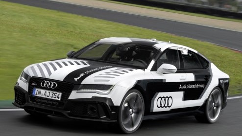Audi MediaTV zendt livestream uit van autonoom rijdende Audi RS7 concept car op Hockenheim circuit. De snelle ronde vindt plaats op 19 oktober 2014.