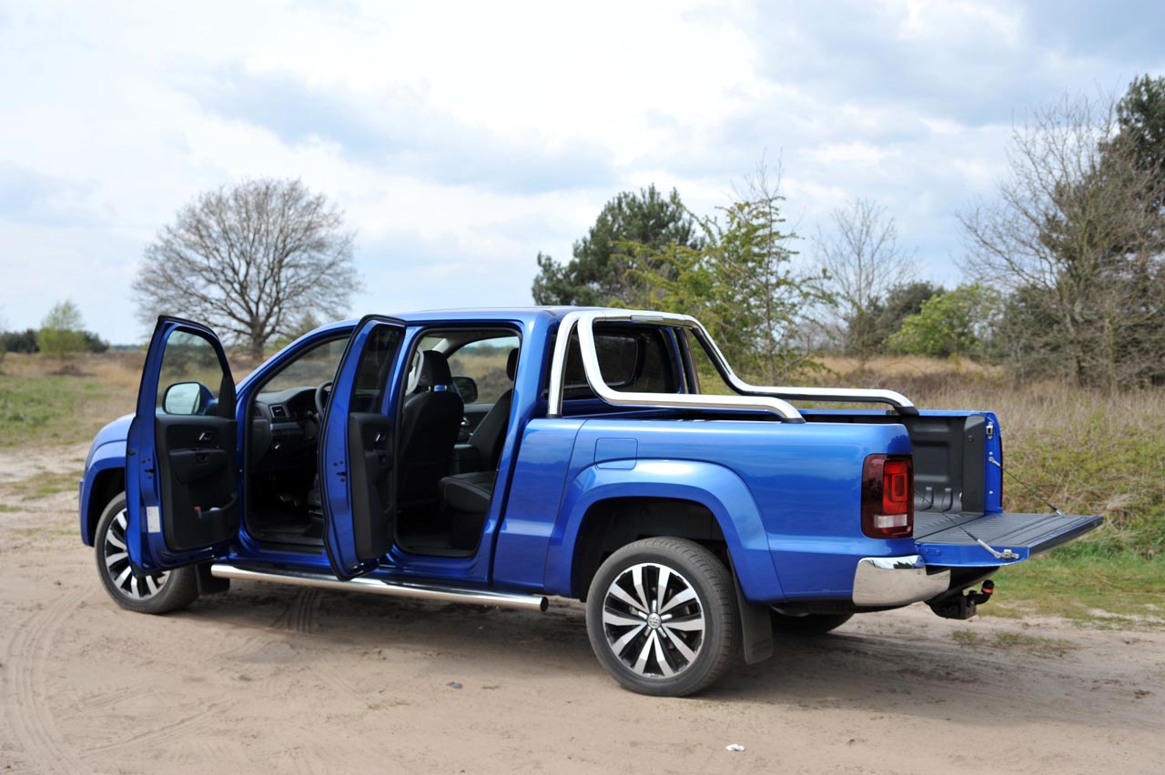 De bestaande Amarok pick-up is door Volkswagen flink aangepakt. De auto beschikt onder meer over een nieuwe V6 dieselmotor die een hernieuwde kennismaking vraagt.