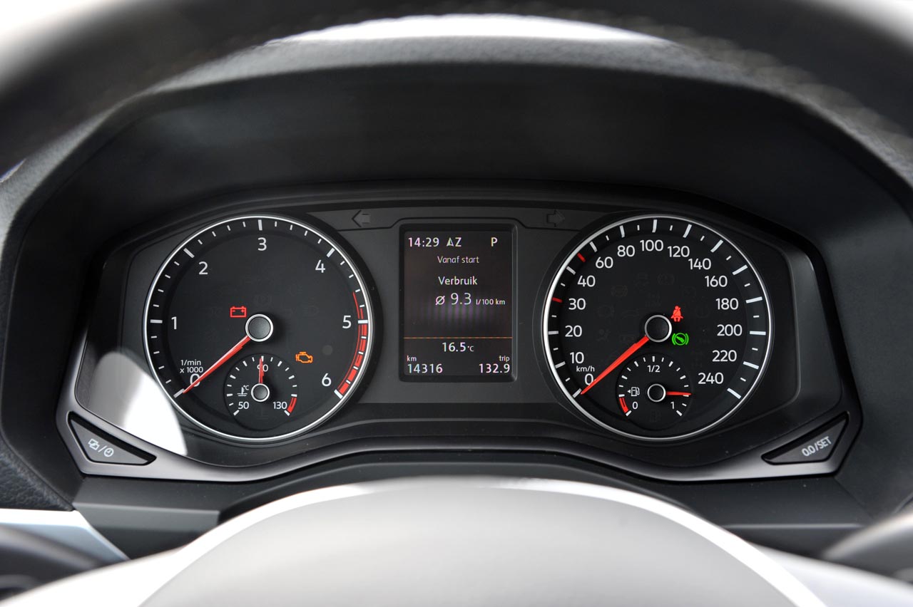 De bestaande Amarok pick-up is door Volkswagen flink aangepakt. De auto beschikt onder meer over een nieuwe V6 dieselmotor die een hernieuwde kennismaking vraagt.