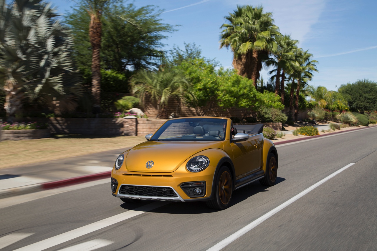 Volkswagen Beetle Dune toch naar Nederland. Het is een extra stoere uitvoering met verhoogde rijhoogte.