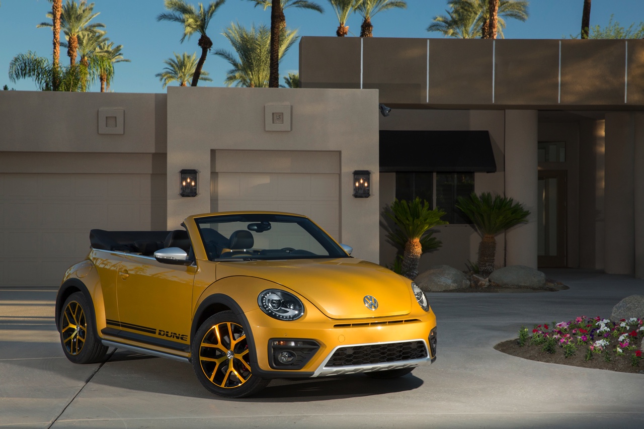 Volkswagen Beetle Dune toch naar Nederland. Het is een extra stoere uitvoering met verhoogde rijhoogte.