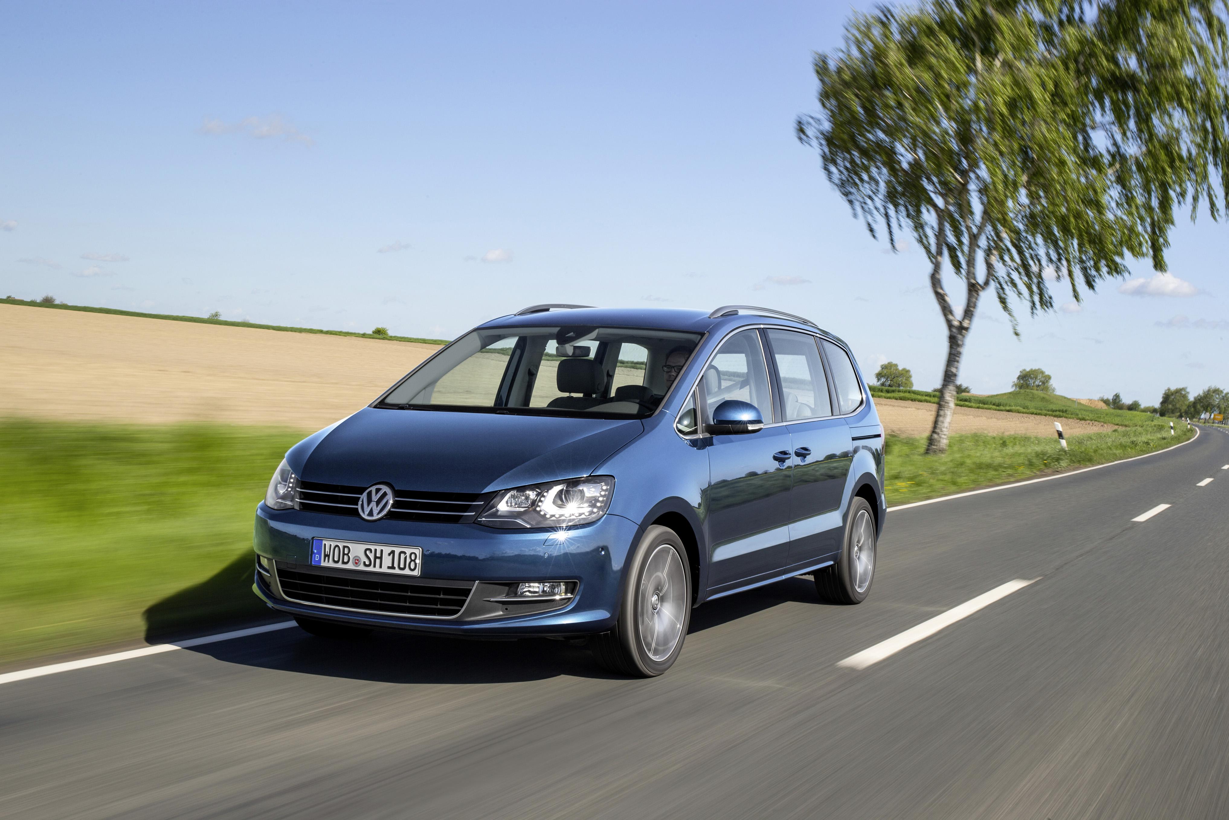 Volkswagen introduceert Exclusive Series voor de Beetle, Golf Cabrio, Sharan en Touareg per 1 februari 2016.