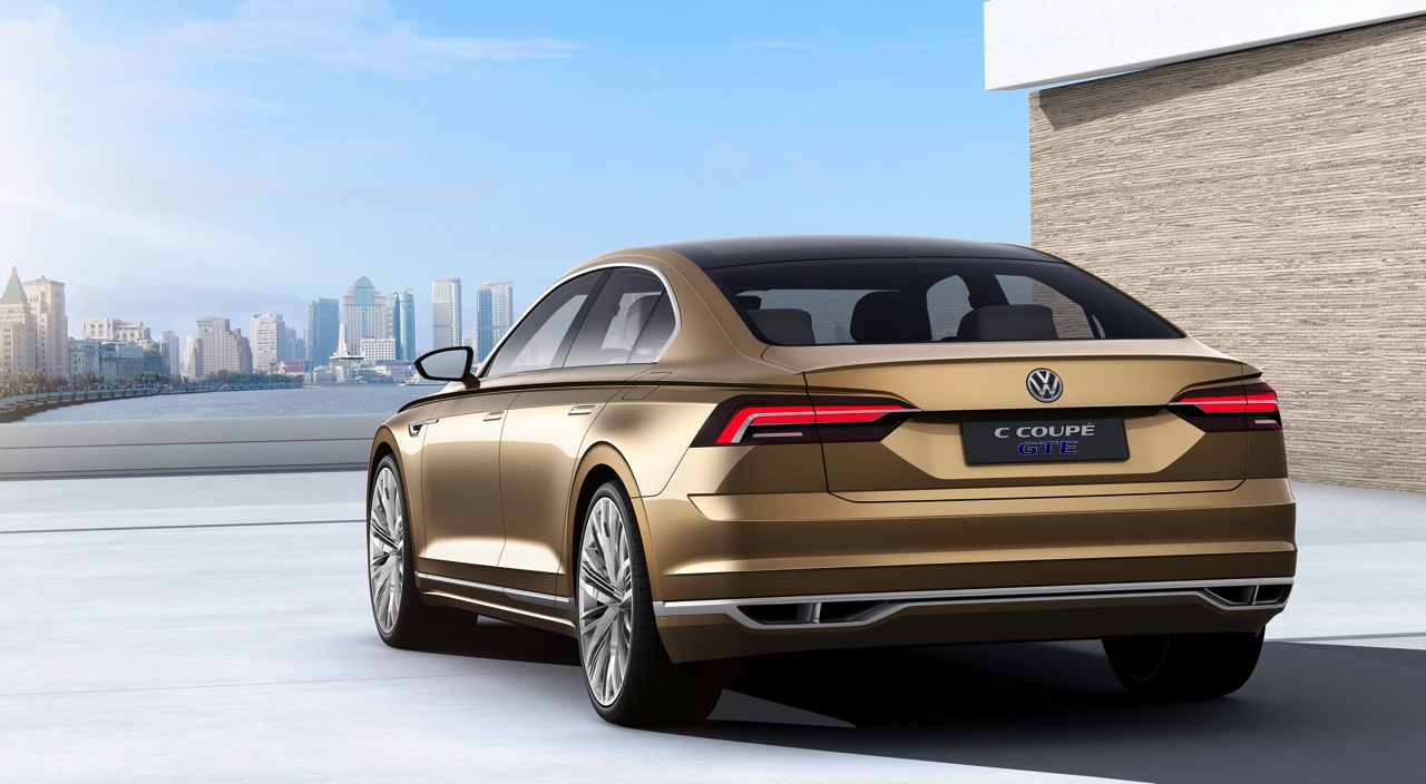Volkswagen C Coup GTE is een studiemodel van vijf meter, een voorproefje van nieuwe sedans die Volkswagen in de planning heeft, waaronder een Phaeton.