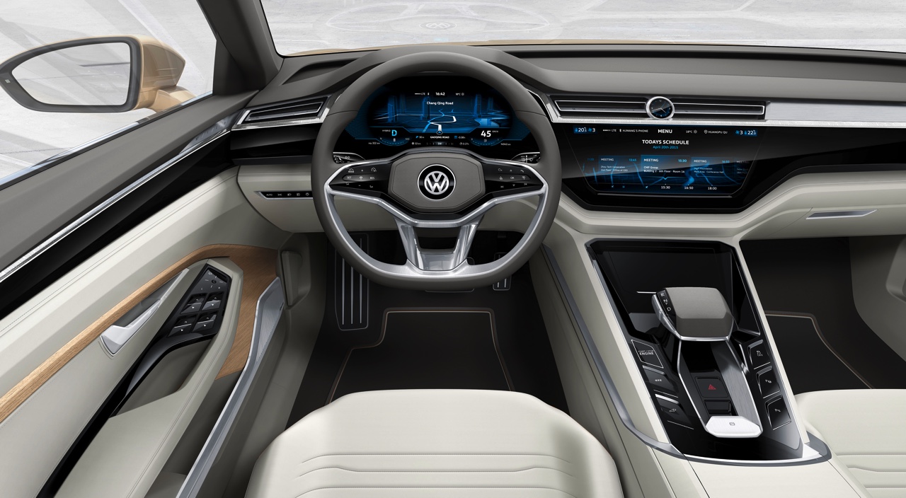 Volkswagen C Coup GTE is een studiemodel van vijf meter, een voorproefje van nieuwe sedans die Volkswagen in de planning heeft, waaronder een Phaeton.
