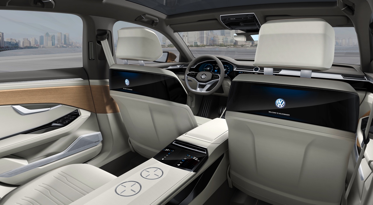 Volkswagen C Coup GTE is een studiemodel van vijf meter, een voorproefje van nieuwe sedans die Volkswagen in de planning heeft, waaronder een Phaeton.