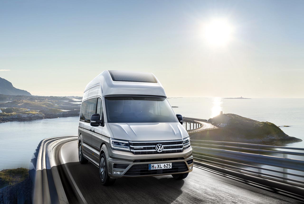 Volkswagen laat in Dsseldorf op de Caravan beurs een concept zien van een Crafter California camper.