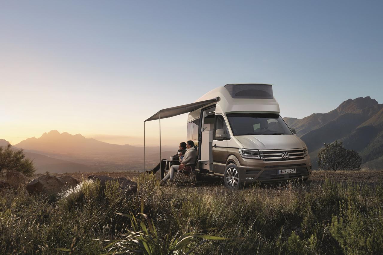 Volkswagen laat in Dsseldorf op de Caravan beurs een concept zien van een Crafter California camper.