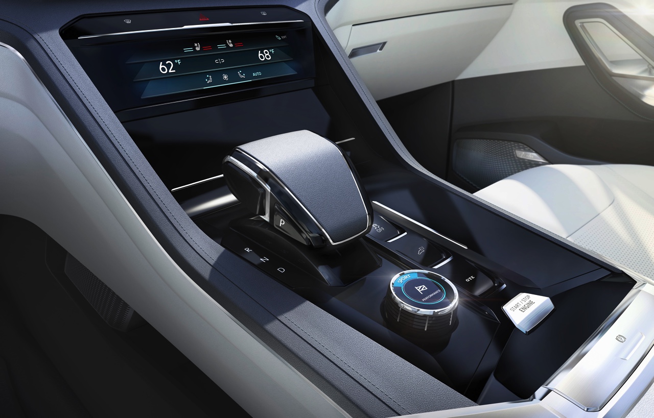 Primeur op NAIAS 2015: Volkswagen Cross Coup GTE is een SUV concept car met V6 plug-in hybride techniek, gebaseerd op het MQB-platform. In 2016 komt het productiemodel op de markt.