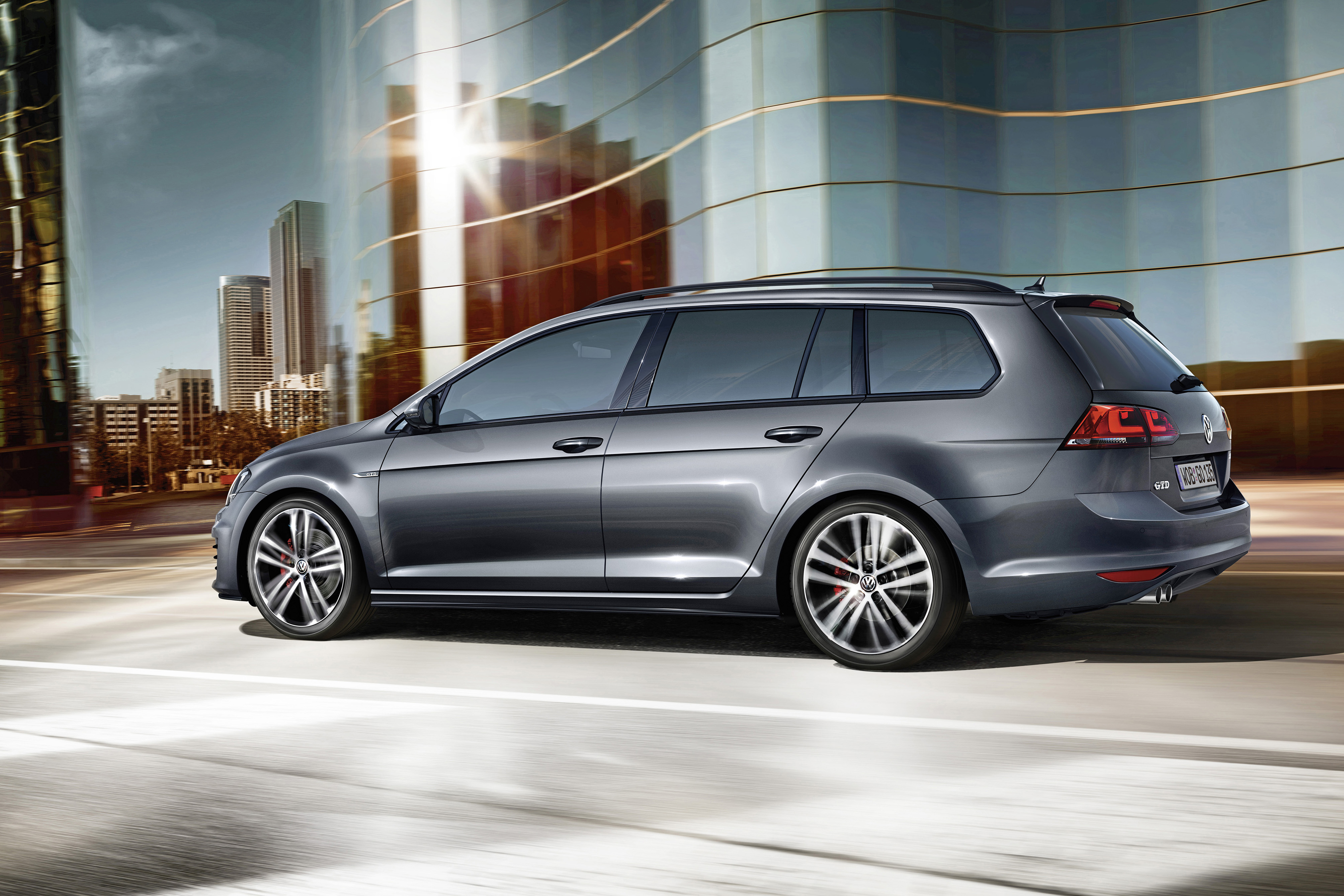 Volkswagen Golf R Variant en Golf GTD Variant naar Nederland, terwijl een GTI Variant niet in productie gaat. Prijzen zijn nu bekend gemaakt.