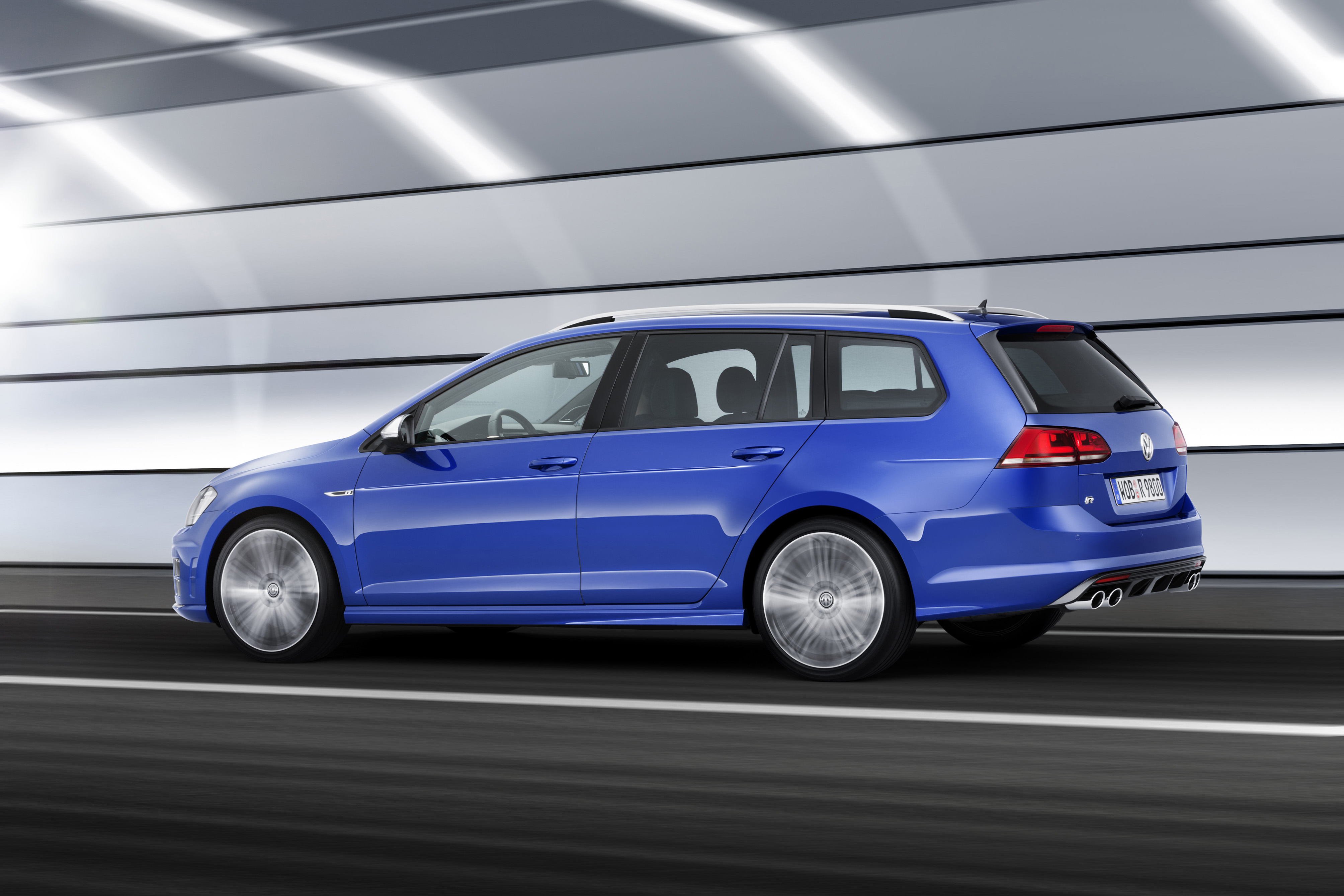 Volkswagen Golf R Variant en Golf GTD Variant naar Nederland, terwijl een GTI Variant niet in productie gaat. Prijzen zijn nu bekend gemaakt.