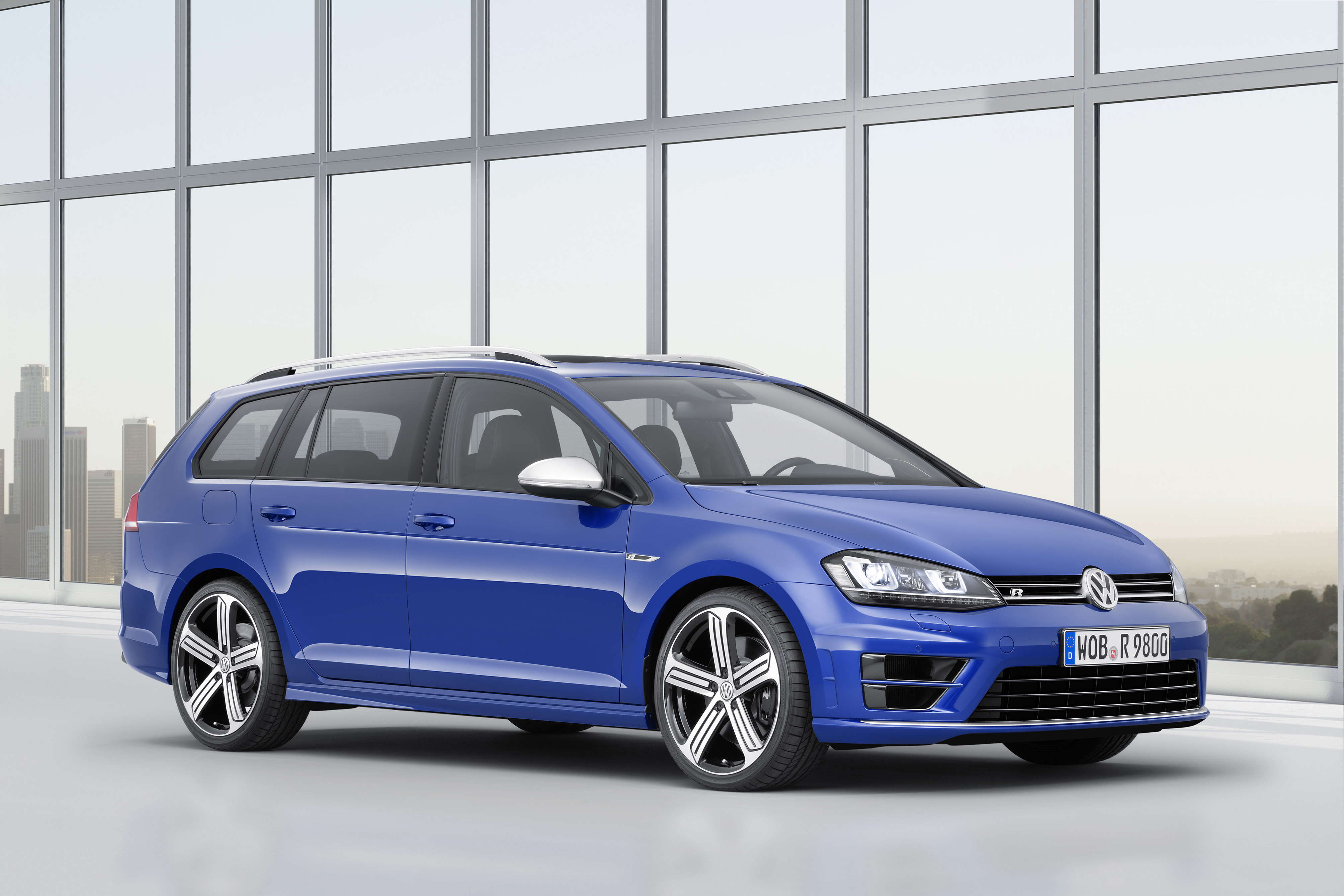 Volkswagen Golf R Variant en Golf GTD Variant naar Nederland, terwijl een GTI Variant niet in productie gaat. Prijzen zijn nu bekend gemaakt.