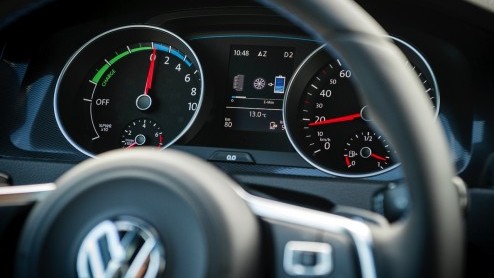 Volkswagen Golf GTE plug-in hybride in november leverbaar met 7% bijtelling. Nu te bestellen vanaf 36.995 euro.