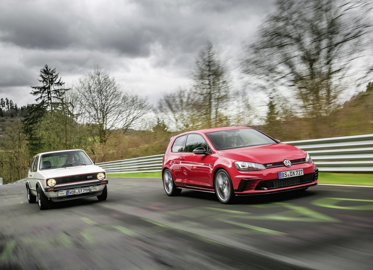 Video van Volkswagen Golf GTI Clubsport S op de N?rburgring. De opper-GTI is de snelste voorwielaandrijver op de Nordschleife dankzij allerlei (lichtgewicht) aanpassingen.