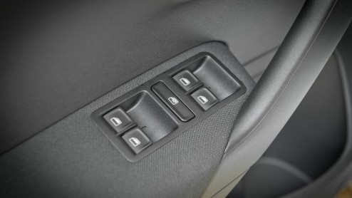 Autotest Volkswagen Polo BlueMotion 2014. In deze rijtest van de vernieuwde Polo BlueMotion met 1.4 TDI leren we dat een nieuwe dieselmotor en opgewaardeerde uitrusting wonderen doet.