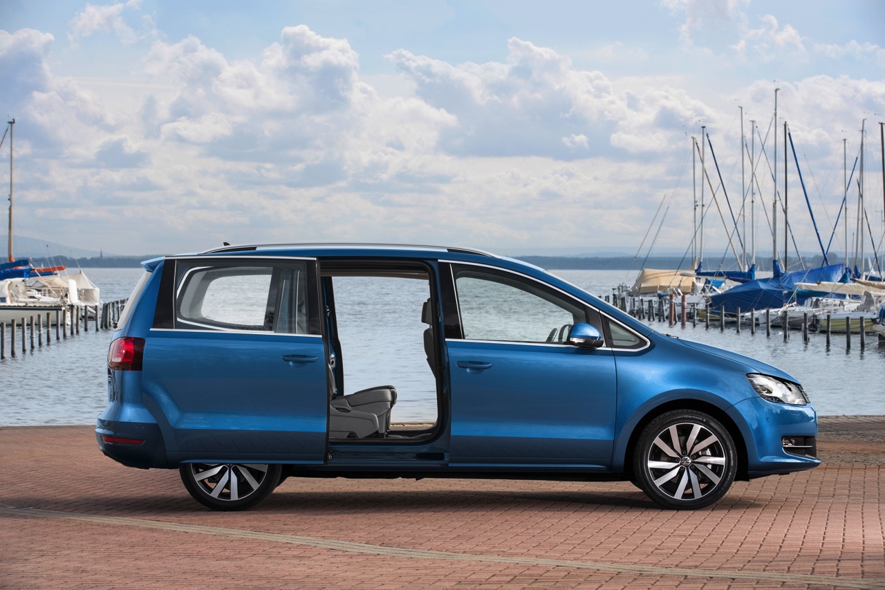 Autotest Volkswagen Sharan, het faceliftmodel is in 2015 subtiel opgefrist met meer uitrusting en nieuwe motoren. We reden de 1.4 TSI en 2.0 TDI.