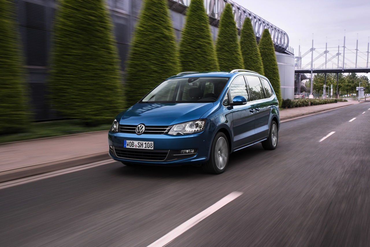 Autotest Volkswagen Sharan, het faceliftmodel is in 2015 subtiel opgefrist met meer uitrusting en nieuwe motoren. We reden de 1.4 TSI en 2.0 TDI.