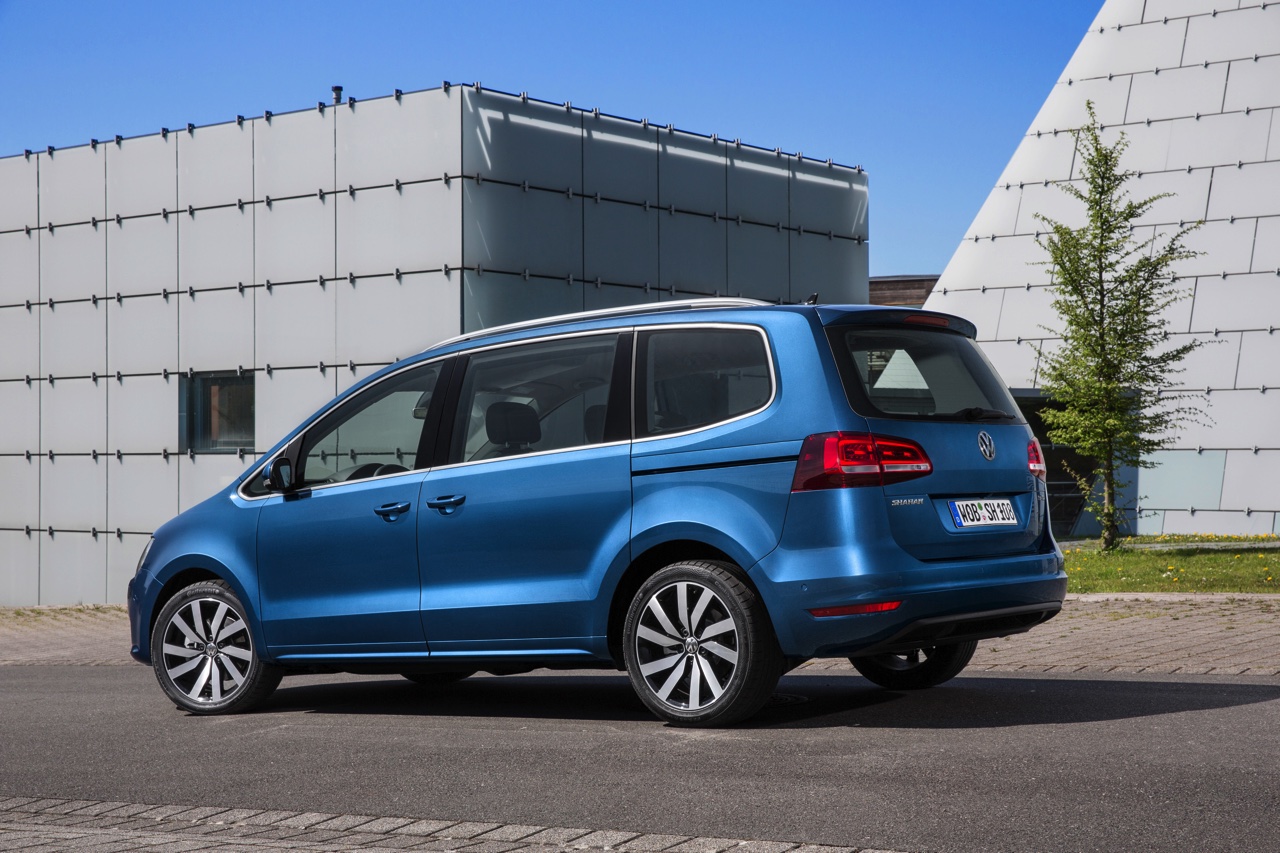 Autotest Volkswagen Sharan, het faceliftmodel is in 2015 subtiel opgefrist met meer uitrusting en nieuwe motoren. We reden de 1.4 TSI en 2.0 TDI.