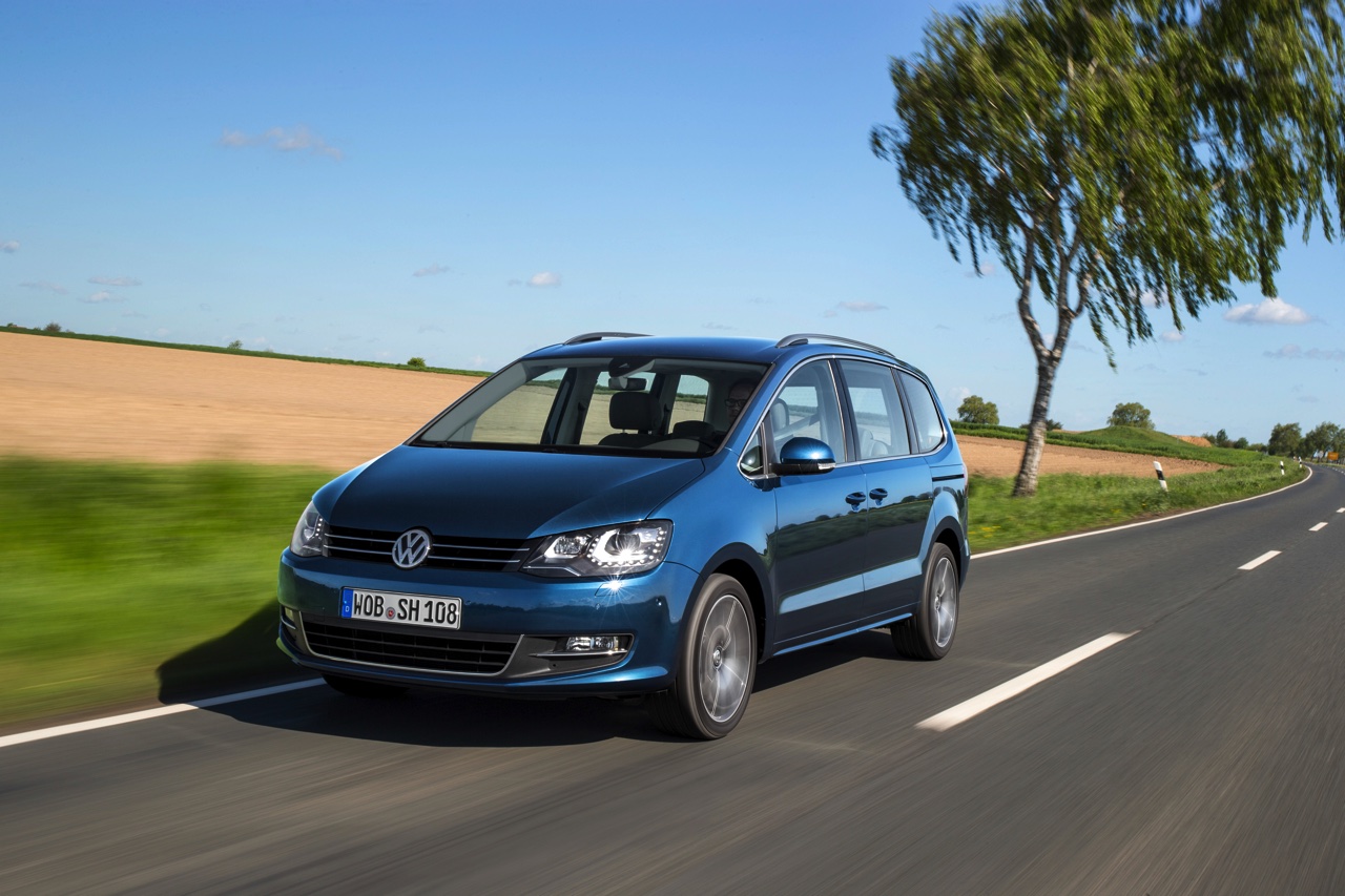 Autotest Volkswagen Sharan, het faceliftmodel is in 2015 subtiel opgefrist met meer uitrusting en nieuwe motoren. We reden de 1.4 TSI en 2.0 TDI.