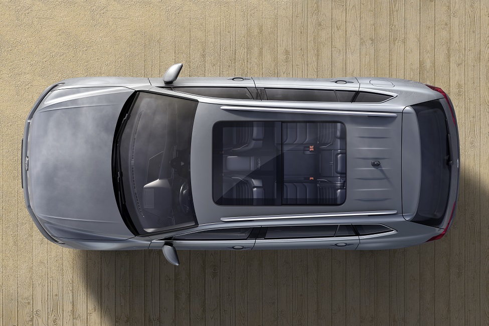 Na de onthulling van de Chinese en Amerikaanse versie van de auto, kunnen we nu dan de Europese informatie geven over de verlengde Volkswagen Tiguan, de Allspace.