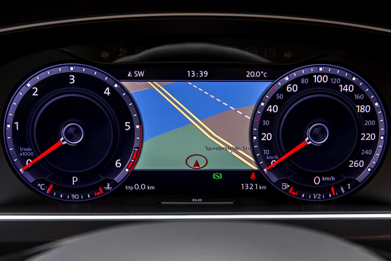 Autotest nieuwe Volkswagen Tiguan 2.0 TDI 150 pk, de nieuwe SUV van Volkswagen op het MQB-platform. Heeft de nieuwe Tiguan nog betere kwaliteiten dan zijn voorganger? AutoVandaag rijdt de eerste km's.