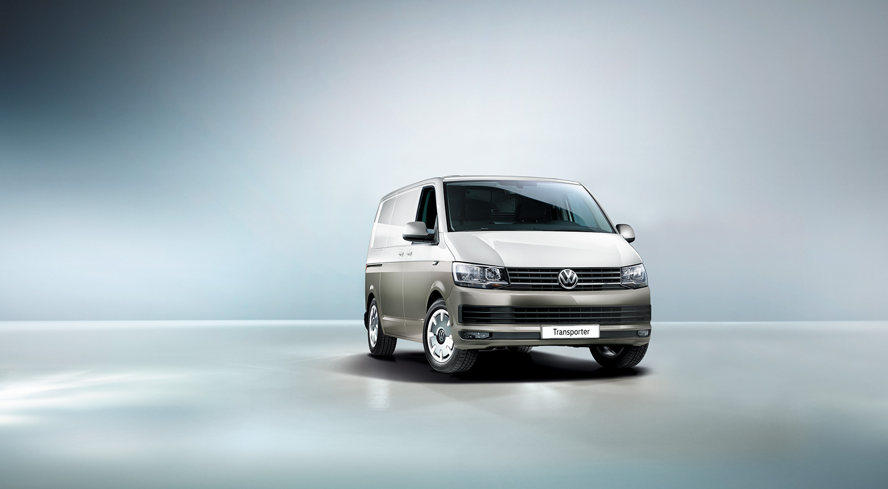 Volkswagen levert nieuwe Transporter nu ook in two-tone lak, gebaseerd op de Generation SIX.