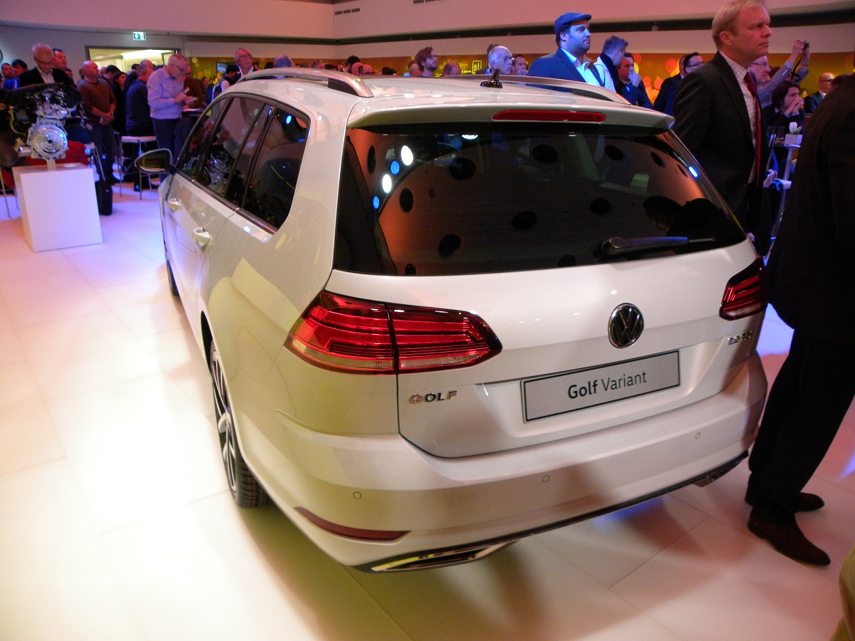 Bij de persintroductie van de gefacelifte Golf ging het natuurlijk vooral over die Golf. Toch was er ook wat ruimte om een tipje van de sluier op te lichten over VWs plannen voor volgend jaar.