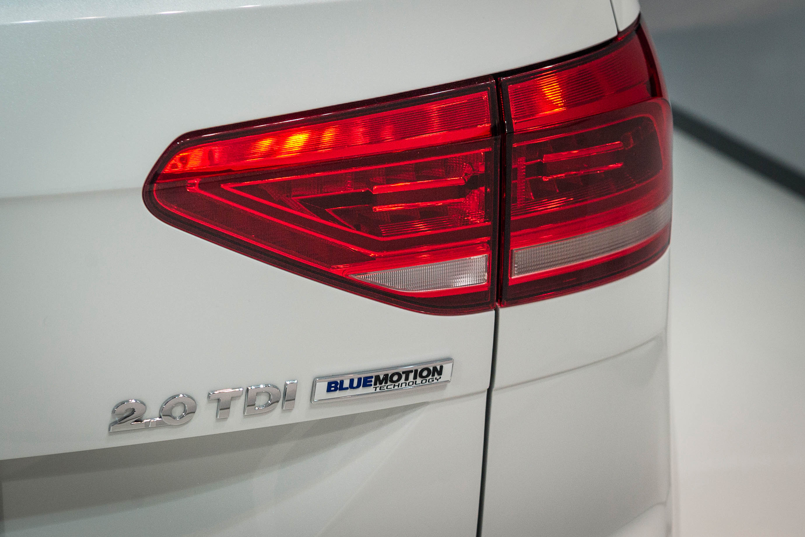 De nieuwe Volkswagen Touran staat vanaf september in de showroom en is er vanaf 28.890 euro.