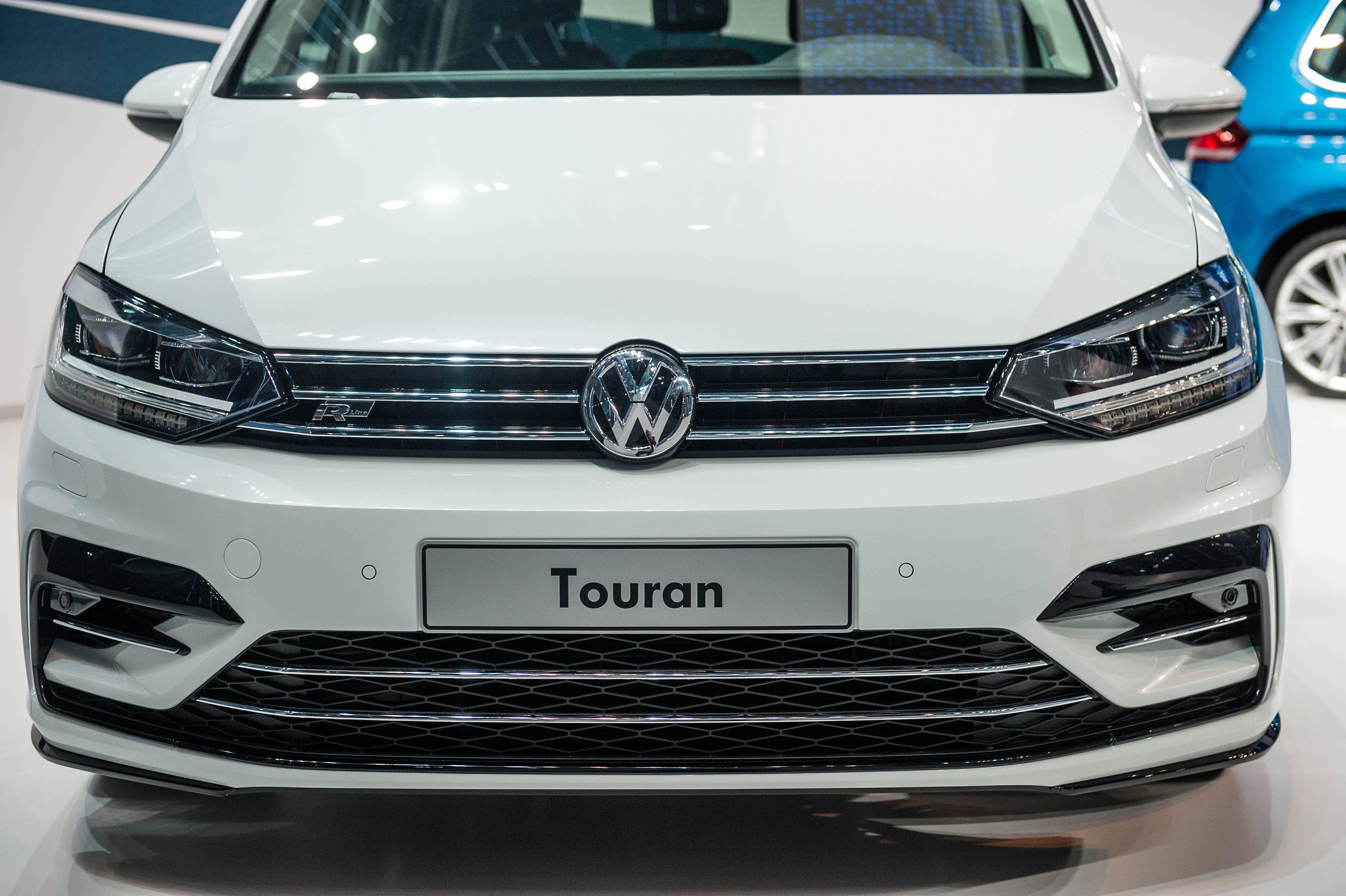 De nieuwe Volkswagen Touran staat vanaf september in de showroom en is er vanaf 28.890 euro.