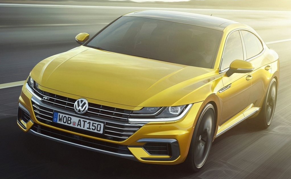De verkoop van de Volkswagen Arteon is van start gegaan. De auto is er eerst alleen nog als het zakelijke topmodel, de andere uitvoeringen volgen in juni voor prijzen vanaf 40.000 euro.