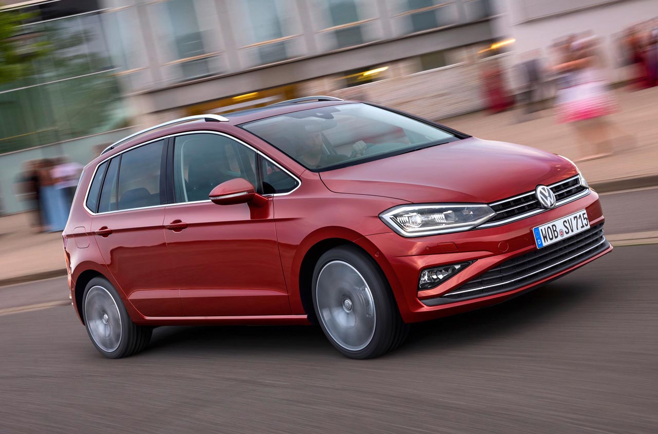 De vernieuwde Volkswagen Golf Sportsvan staat vanaf nu bij de dealer.