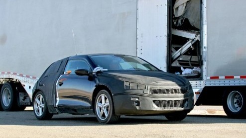 Het was alweer een tijd stil rond de nieuwe coup van Volkswagen, de Scirocco. Maar dat hij er gaat komen wordt nu toch wel duidelijk gemaakt. Volkswagen is er druk mee aan het testen.