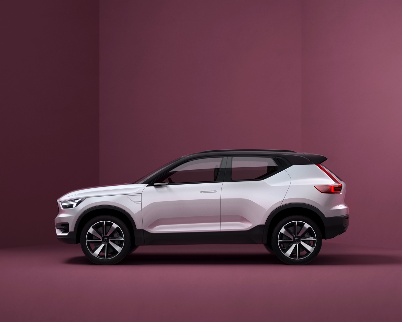 Volvo presenteert 40.1 en 40.2 Concept Cars als voorbode van de nieuwe 40 modelserie, met onder meer een S40, V40 en XC40.