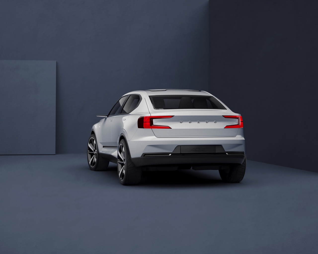 Volvo presenteert 40.1 en 40.2 Concept Cars als voorbode van de nieuwe 40 modelserie, met onder meer een S40, V40 en XC40.