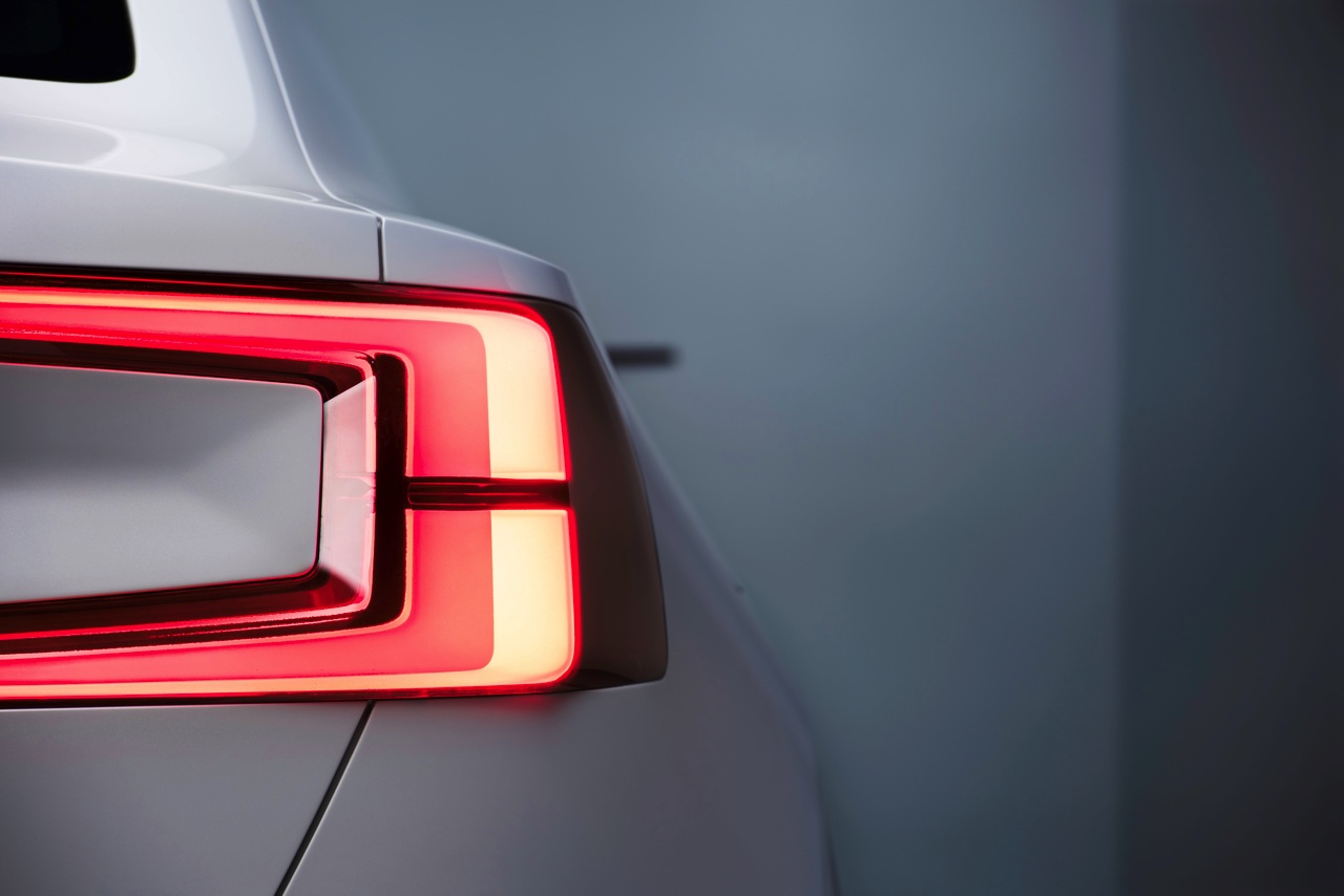 Volvo presenteert 40.1 en 40.2 Concept Cars als voorbode van de nieuwe 40 modelserie, met onder meer een S40, V40 en XC40.