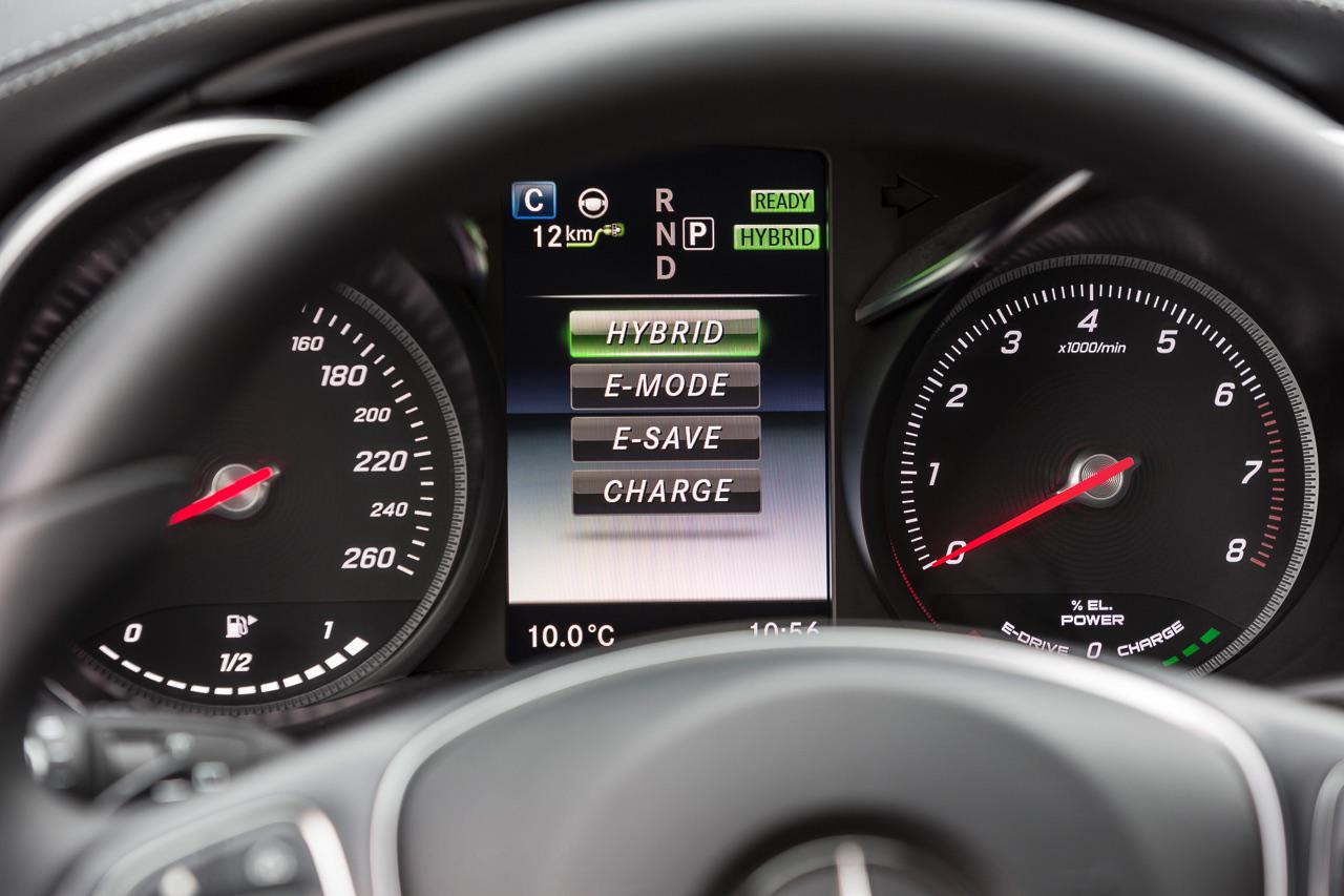 Volvo V60 Twin Engine en Mercedes C 350e met 15% bijtelling gaan tijdelijk in de aanbieding als Lease Edition.