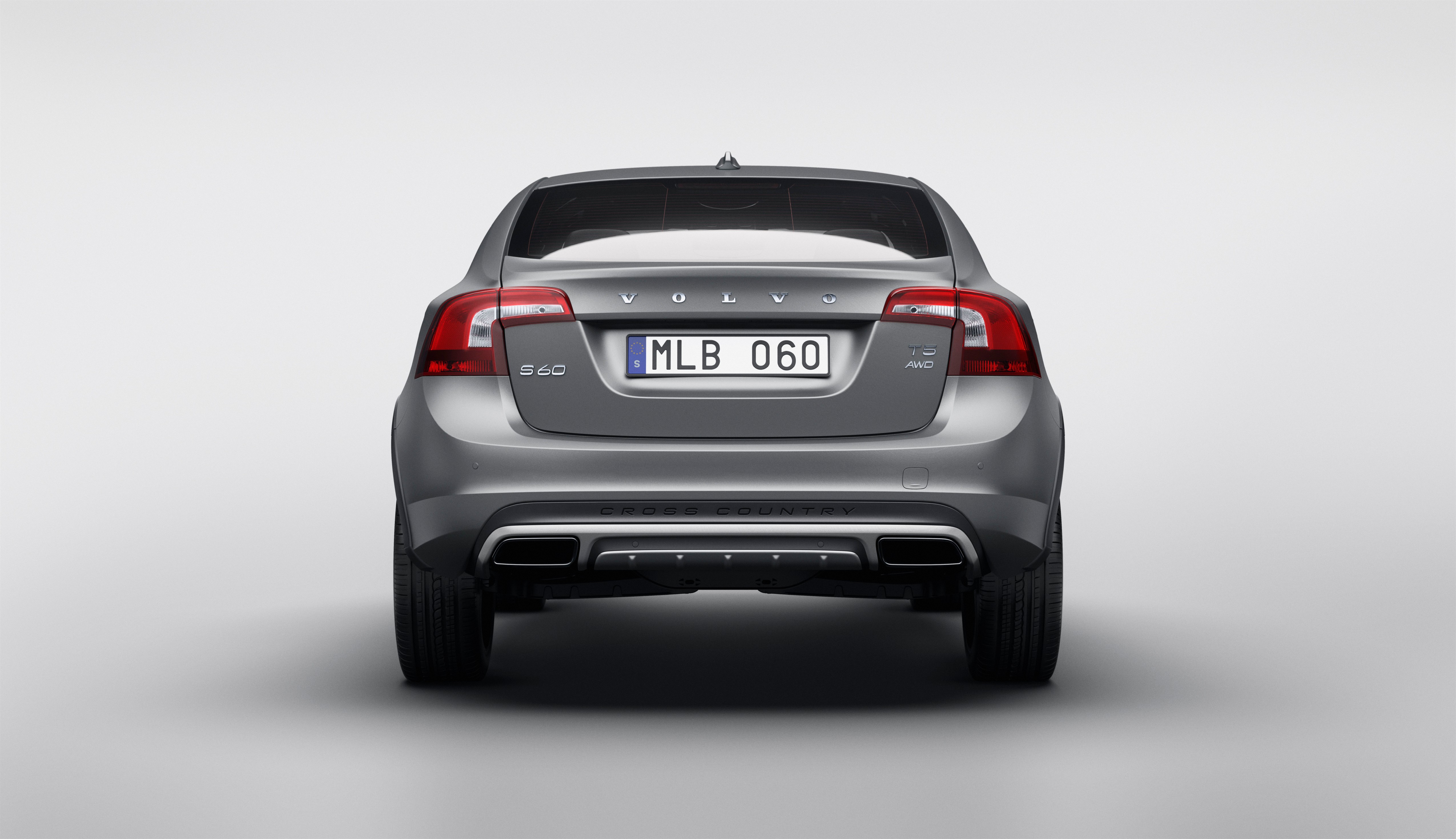 Volvo presenteert Volvo S60 Cross Country als primeur op de Detroit Auto Show 2015.