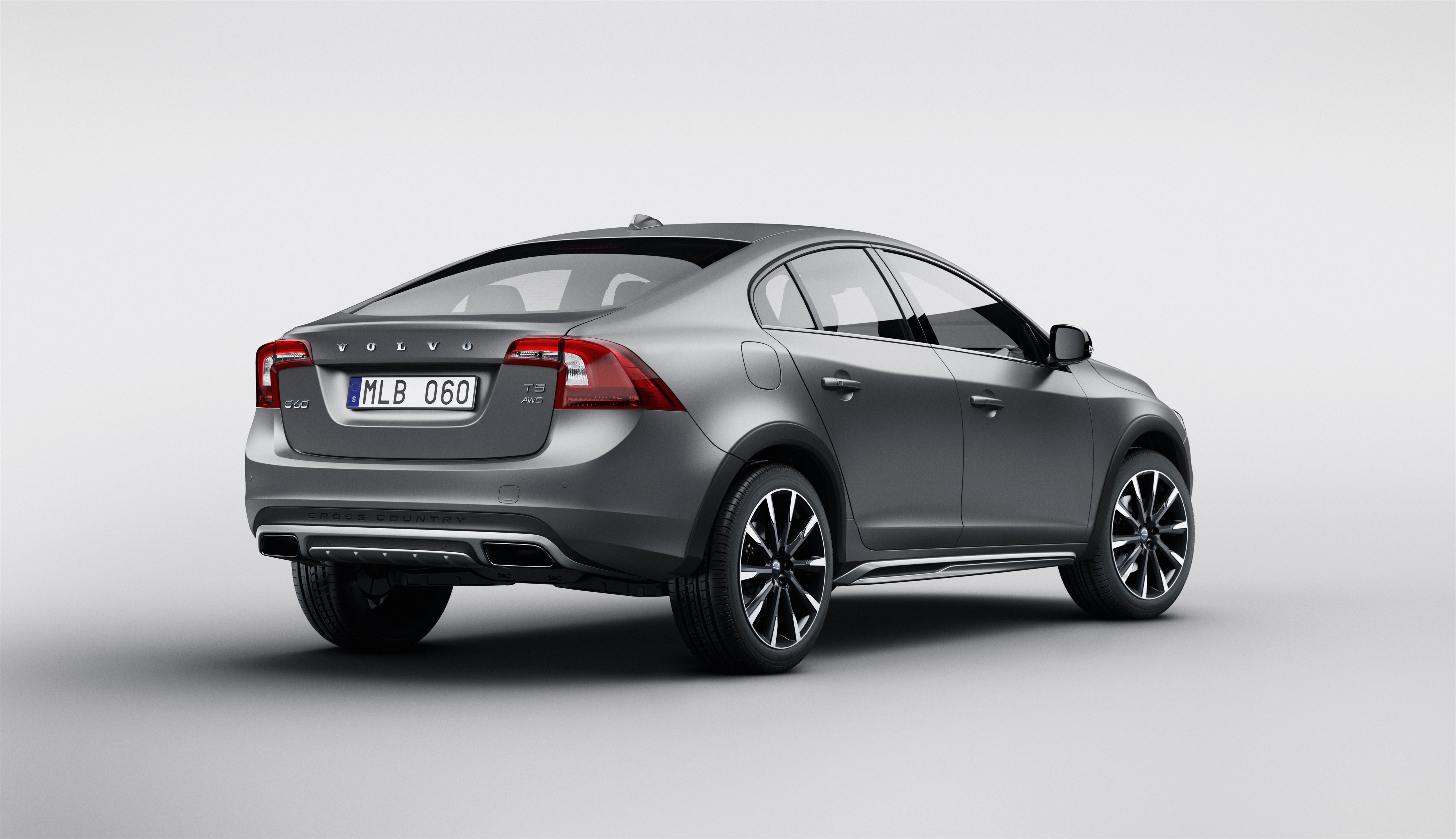 Volvo presenteert Volvo S60 Cross Country als primeur op de Detroit Auto Show 2015.