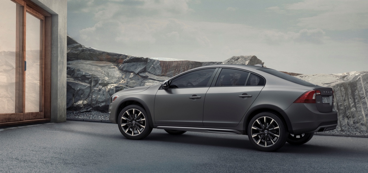 Volvo presenteert Volvo S60 Cross Country als primeur op de Detroit Auto Show 2015.